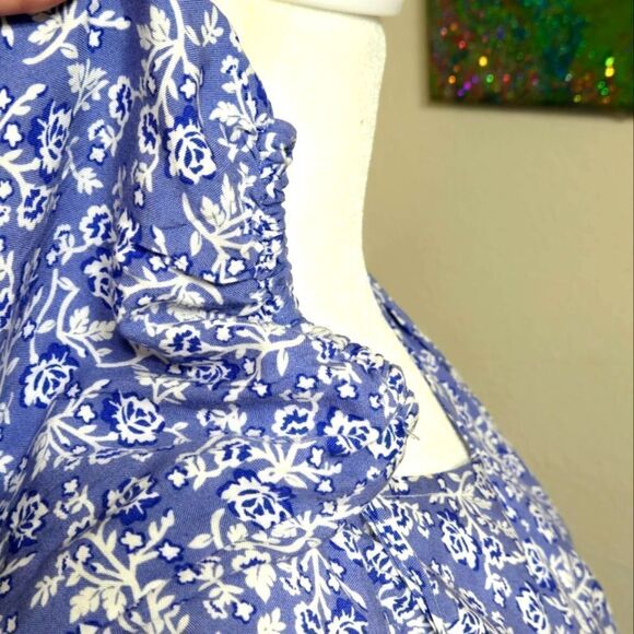 NWOT! Floral Print Peasant Top - Picture 11 of 16